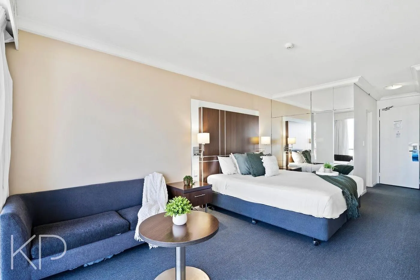 Hotel Apartments On 22 View Avenue, Surfers Paradise Gold Coast