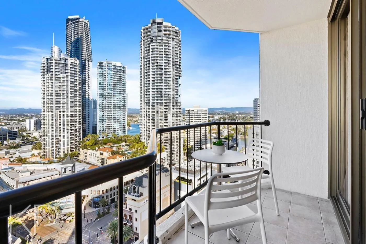 Hotel Apartments On 22 View Avenue, Surfers Paradise Gold Coast